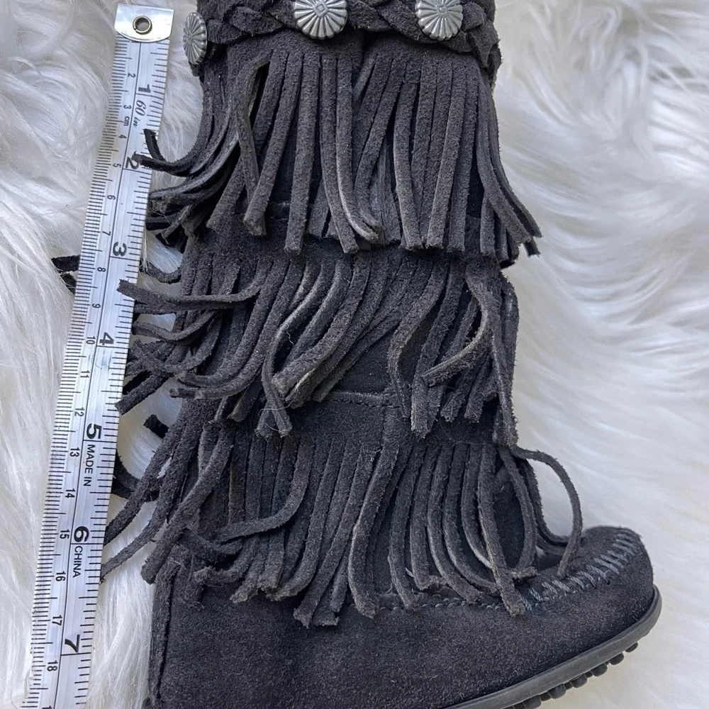 MINNETONKA 3 Layer Fringe Boot in Black